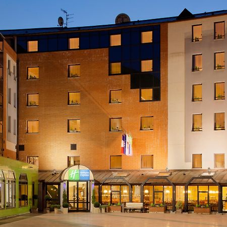 Holiday Inn Express Arras, An Ihg Hotel Exterior foto