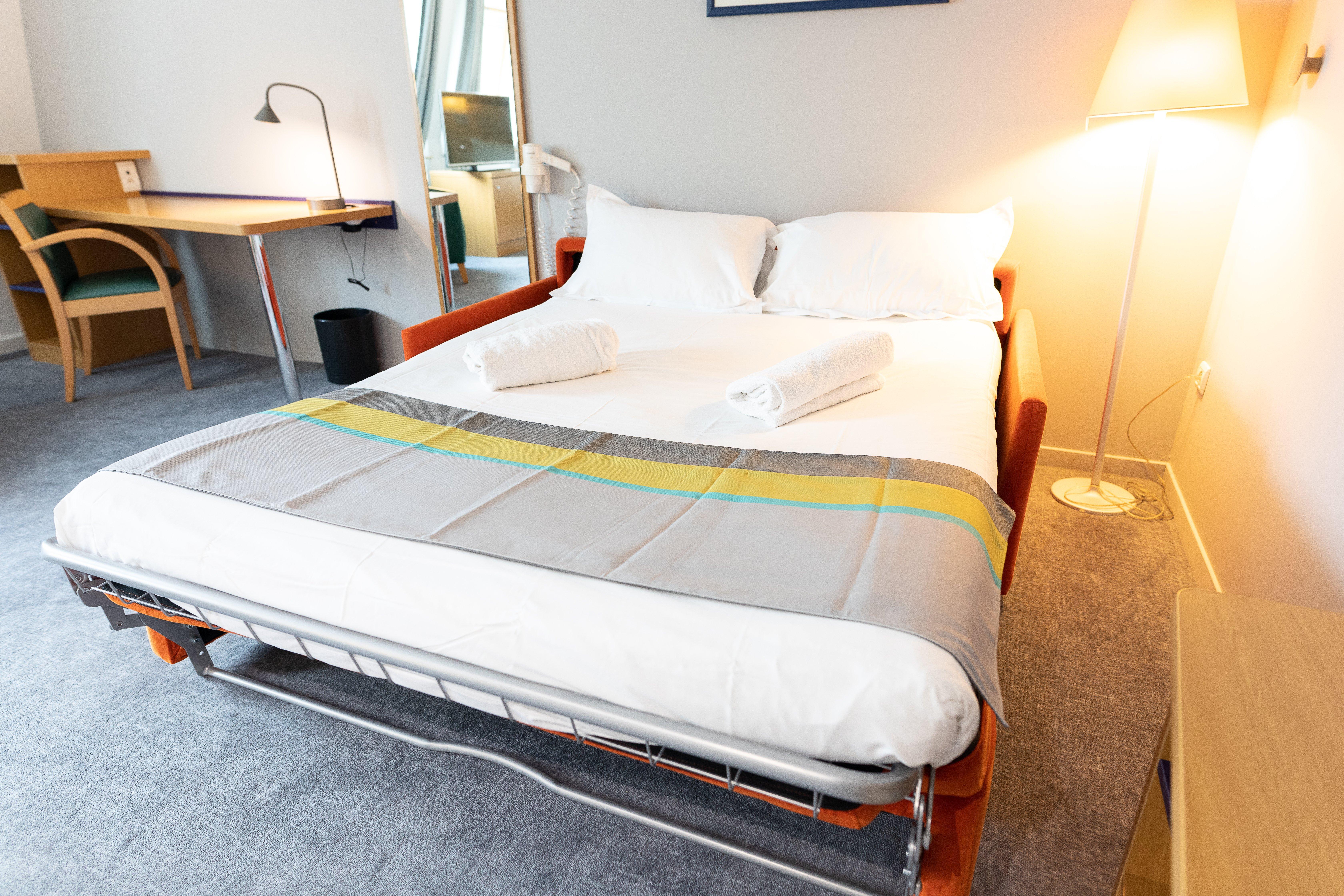 Holiday Inn Express Arras By Ihg Exterior foto