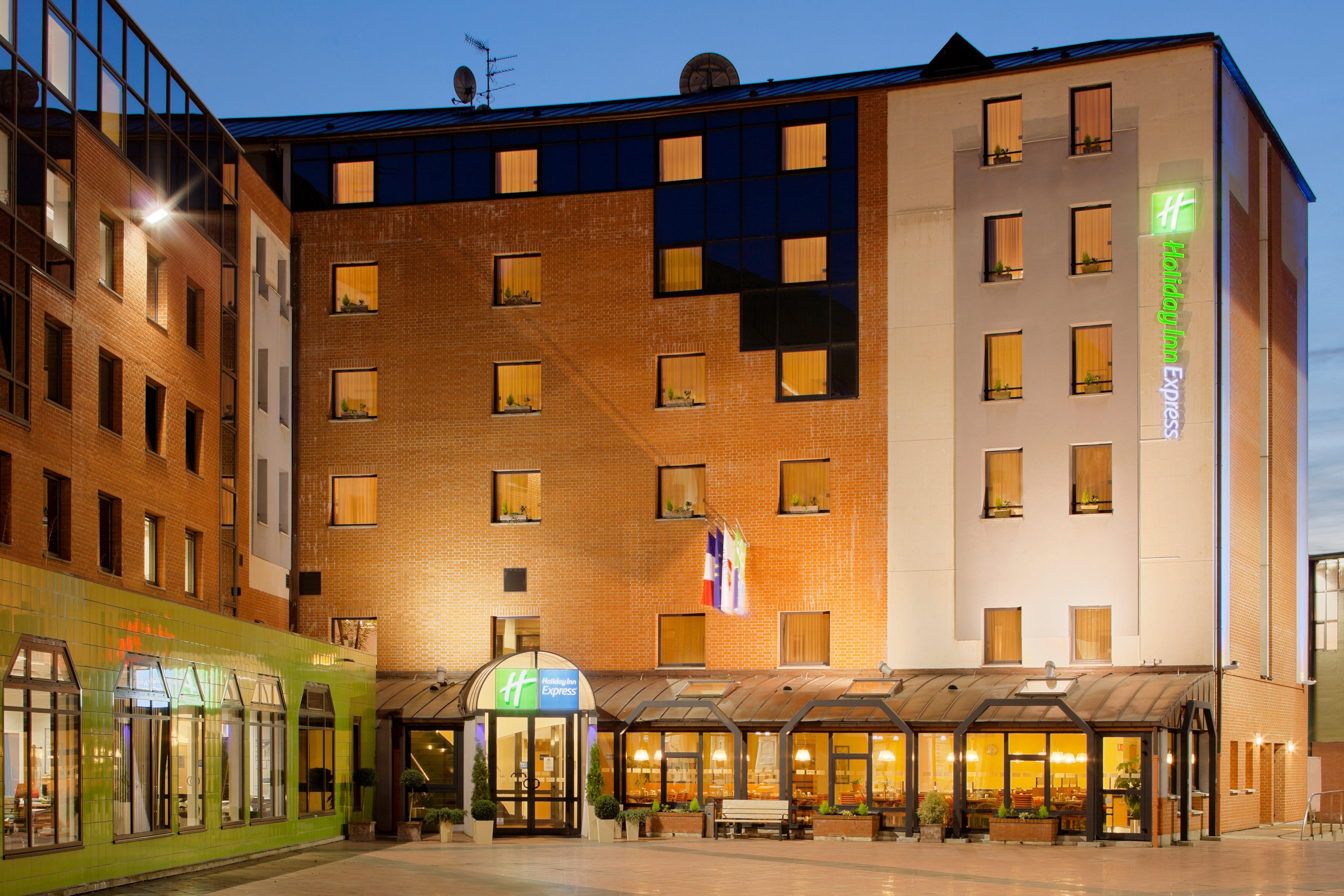 Holiday Inn Express Arras By Ihg Exterior foto